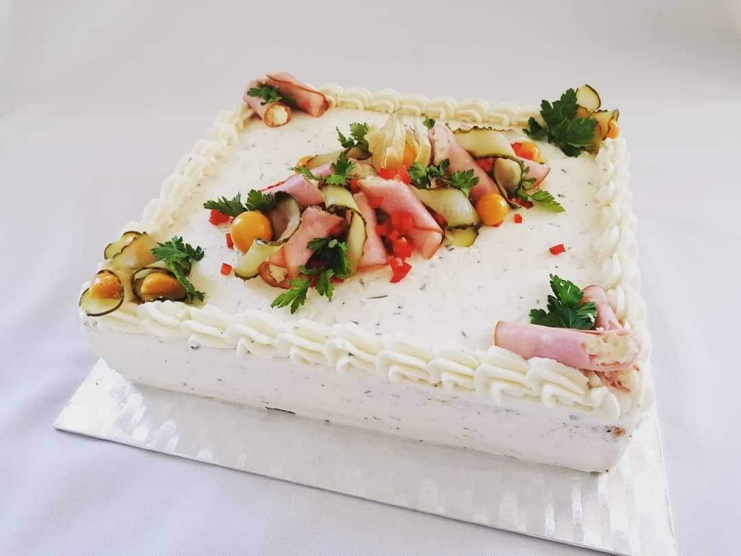 Singi võileiva tort